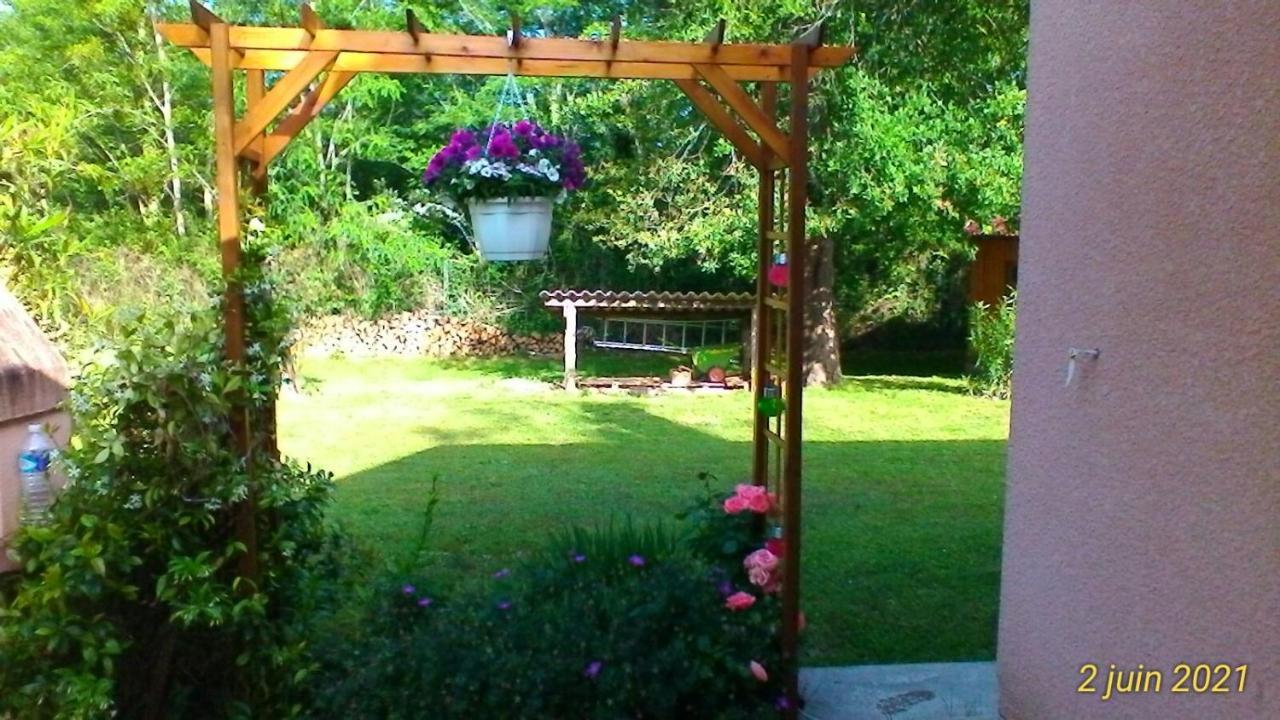 Le Clos Des Palombes Wifi Climatisation Saint-Pierre-du-Mont  Zewnętrze zdjęcie